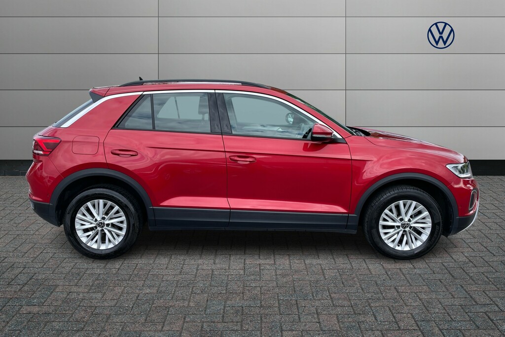 Volkswagen T-Roc 1.5 Tsi Life DE23UMR Red #4