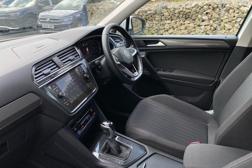 Volkswagen Tiguan Allspace 1.5 Tsi Life Dsg White #2