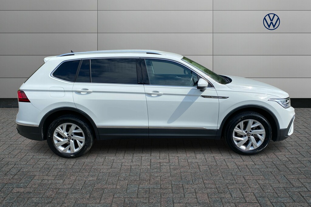 Volkswagen Tiguan Allspace 1.5 Tsi Life Dsg White #4
