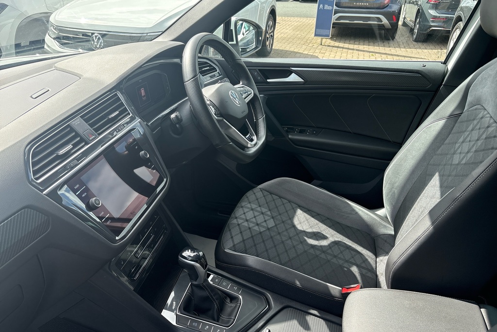 Volkswagen Tiguan 2.0 Tdi R-line Dsg BW23MTO White #2