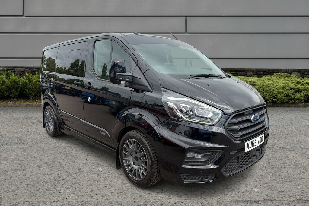 Ford Transit Custom Limited Black