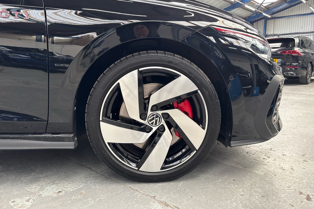 Volkswagen Golf 2.0 Tsi 265 Gti Dsg DE75BXZ Black #5