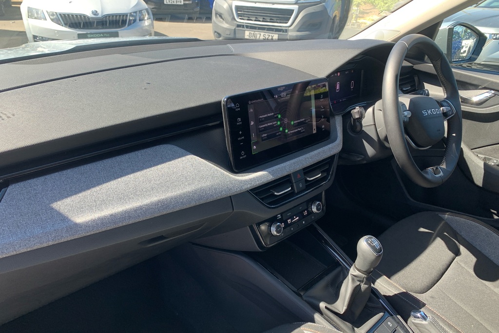 Skoda Kamiq 1.0 Tsi Se Edition GL25LKF Silver #2
