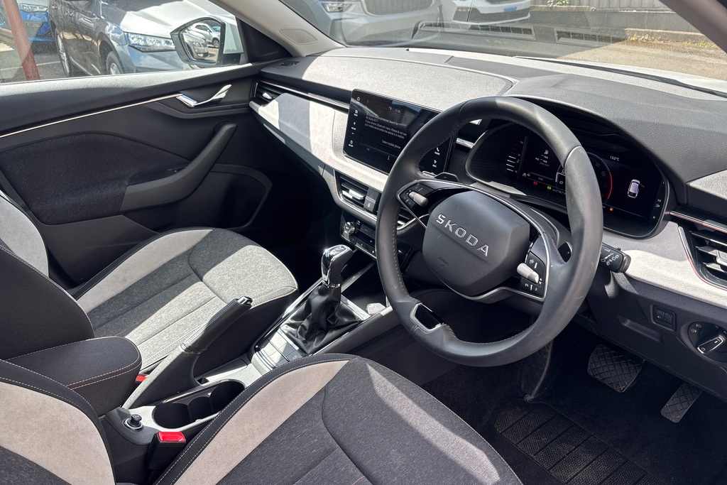 Skoda Scala 1.5 Tsi Se L Dsg White #6