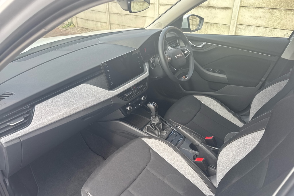 Skoda Kamiq 1.0 Tsi Se Edition Dsg GL25VKC White #2