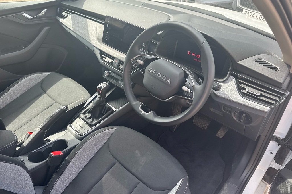 Skoda Kamiq 1.0 Tsi Se Edition Dsg GL25VKC White #6