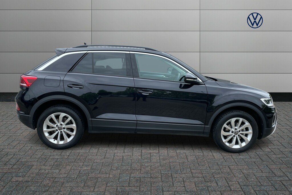 Volkswagen T-Roc 1.5 Tsi Match Dsg DP24MHF Black #4