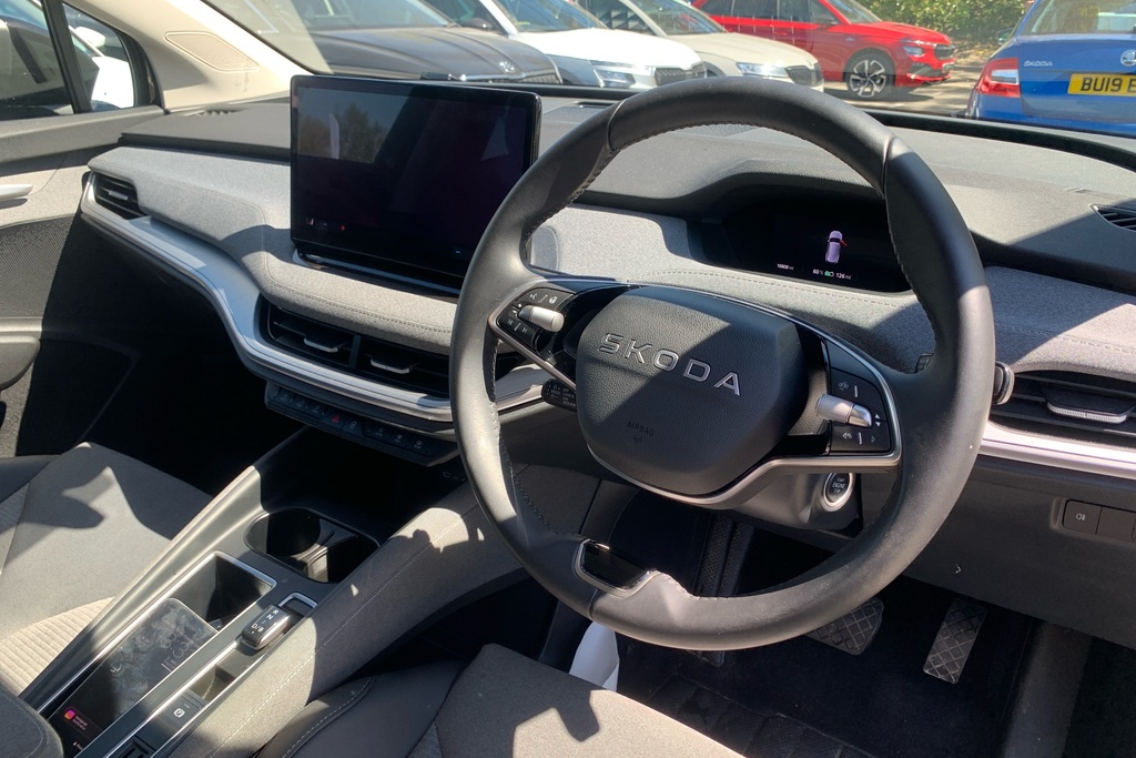 Skoda ENYAQ 150Kw 60 Se L 63Kwh GL25OUC Black #6