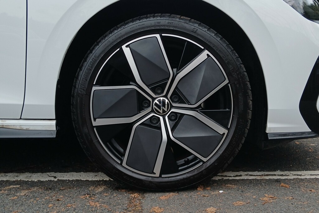 Volkswagen Golf 1.5 Etsi 150 Black Edition Dsg VU75AYO White #6