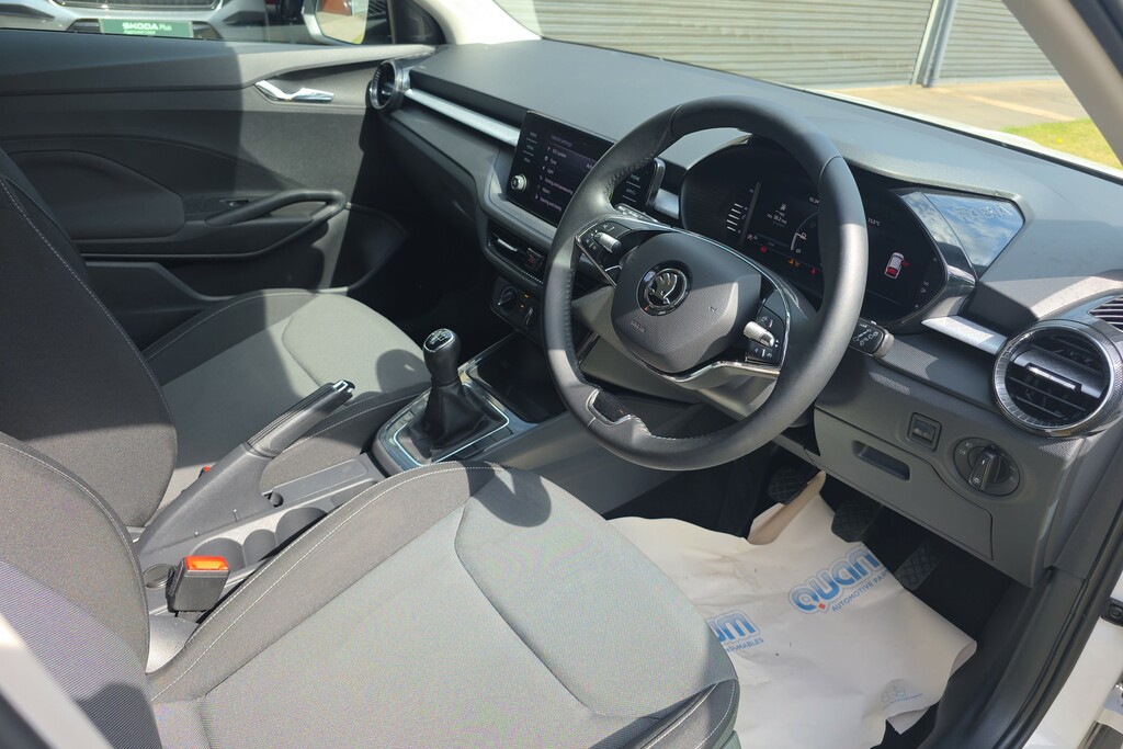 Skoda Fabia 1.0 Tsi Colour Edition BL23CRU White #6
