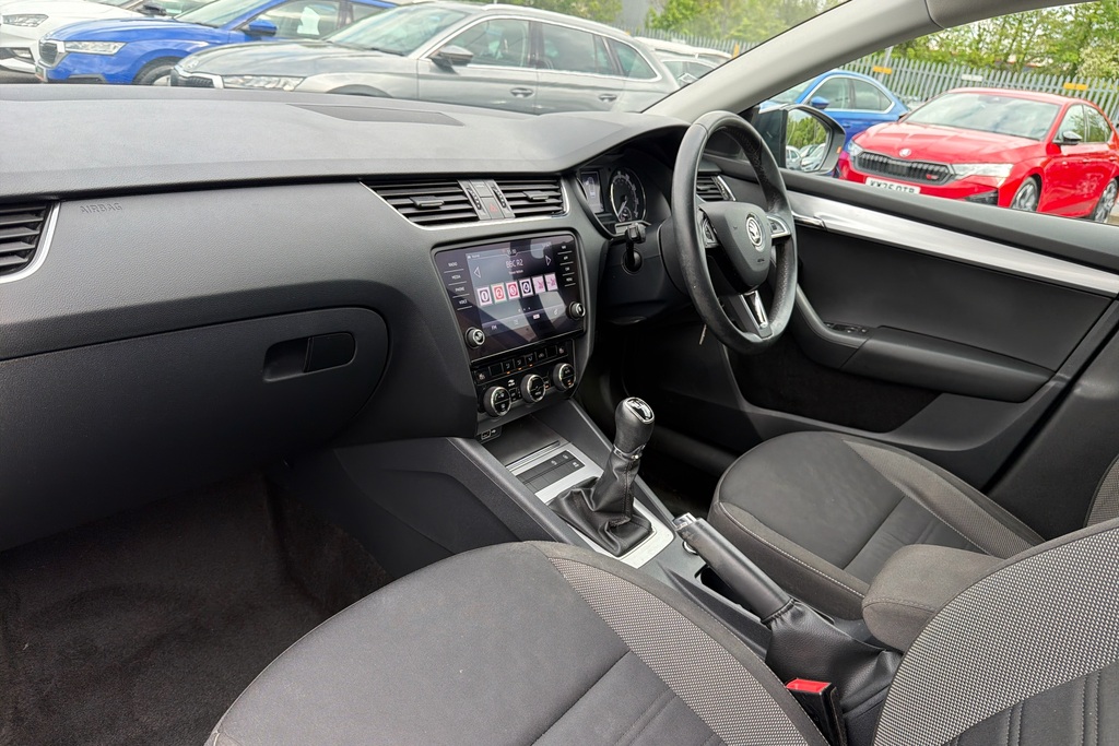 Skoda Octavia 1.5 Tsi Se Drive Grey #2