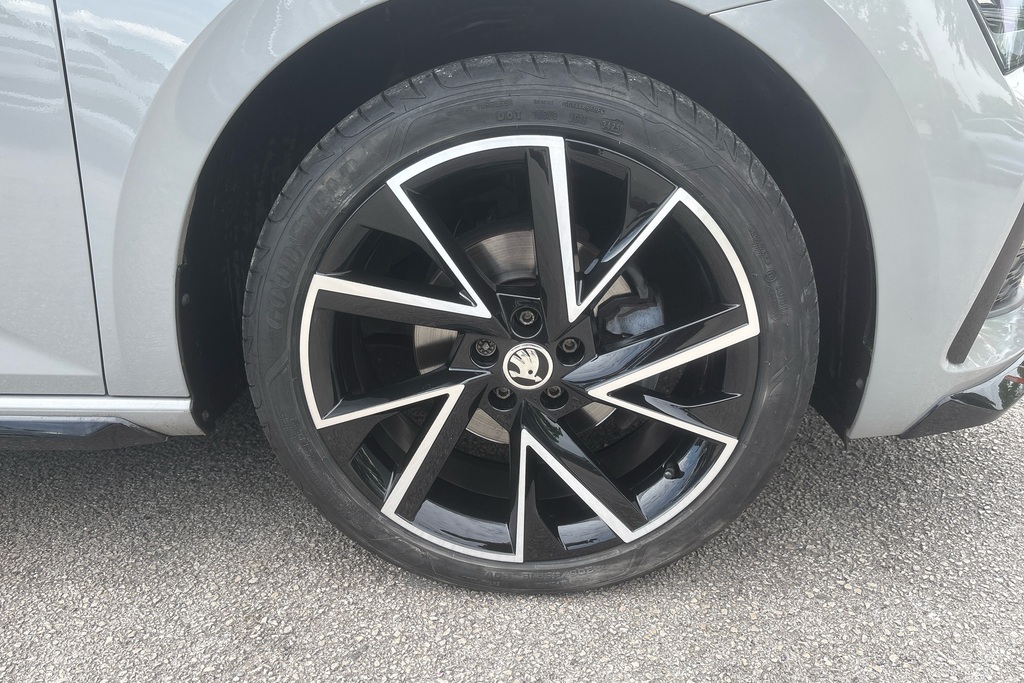 Skoda Scala 1.0 Tsi 110 Monte Carlo Dsg Grey #5