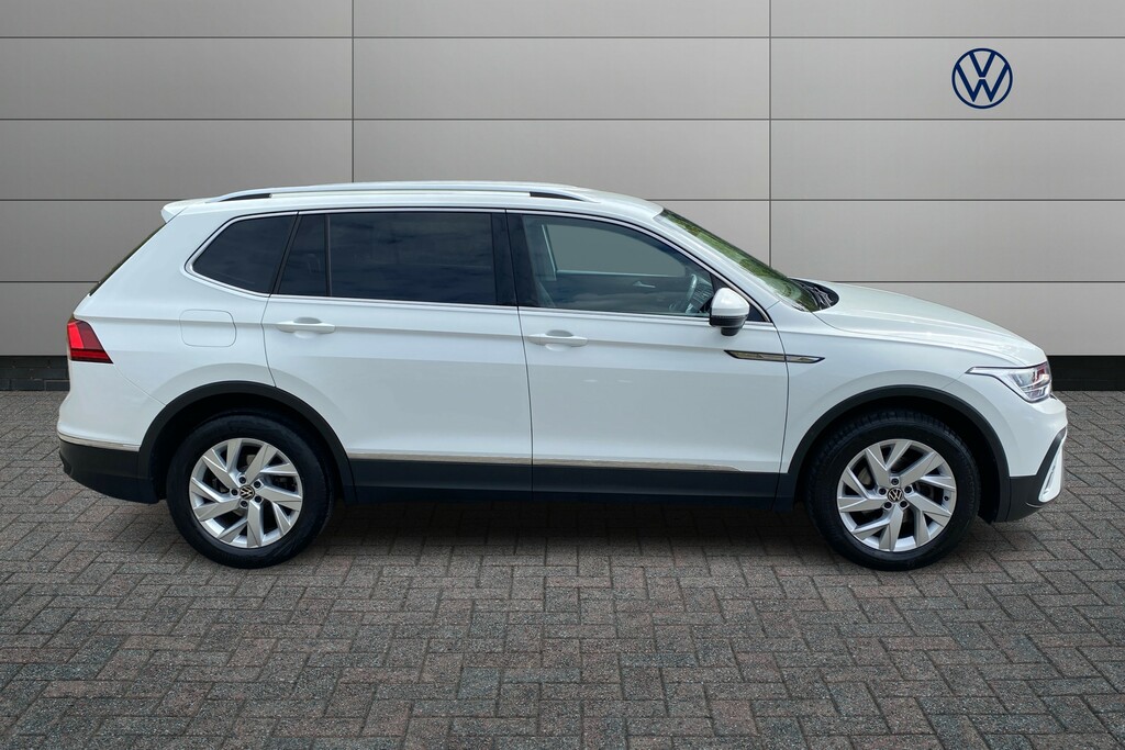 Volkswagen Tiguan Allspace 1.5 Tsi Life Dsg KW72AAU White #4