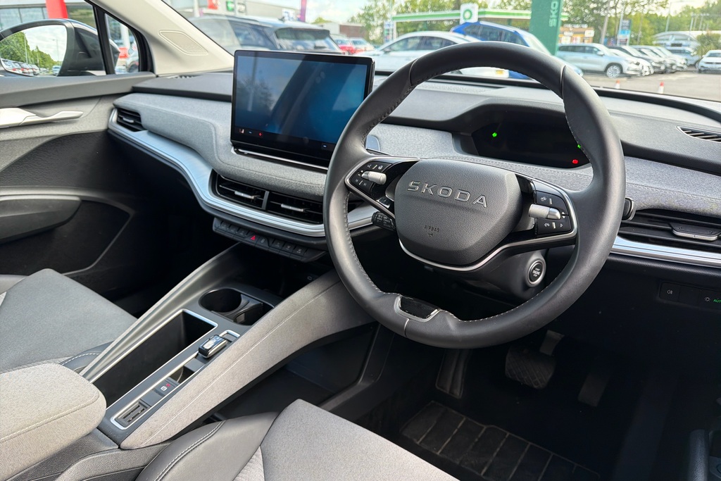 Skoda ENYAQ 150Kw 60 Se L 63Kwh GL25XGO Black #6