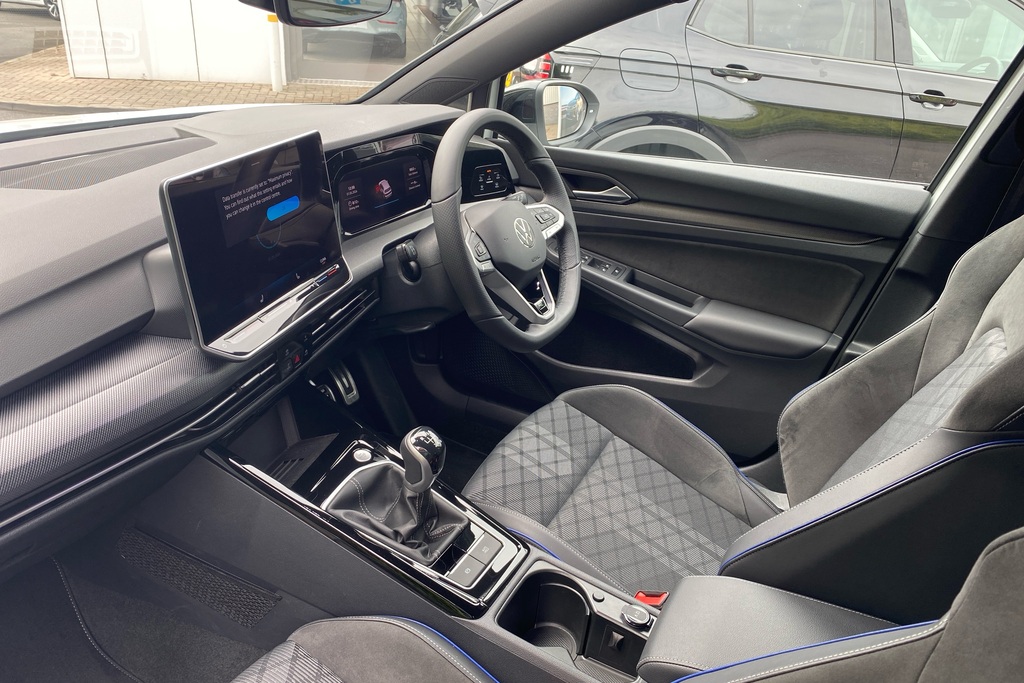 Volkswagen Golf 1.5 Tsi 150 Black Edition NL75RVE White #2