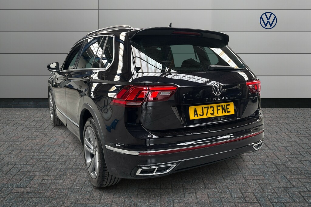 Volkswagen Tiguan 2.0 Tdi R-line Edition Dsg AJ73FNE Black #3
