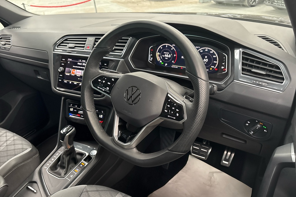 Volkswagen Tiguan 2.0 Tdi R-line Edition Dsg AJ73FNE Black #6