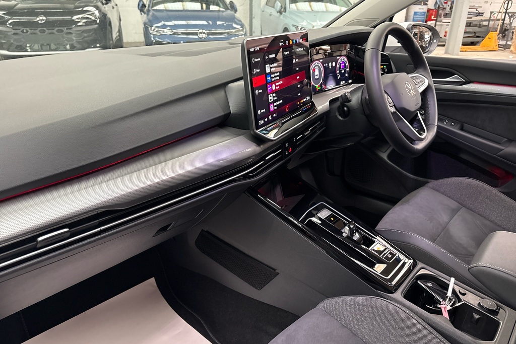 Volkswagen Golf 1.5 Etsi 150 Style Dsg AK75FTP White #2