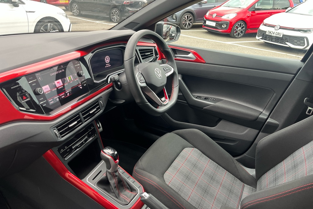 Volkswagen Polo 2.0 Tsi Gti Dsg Black #3