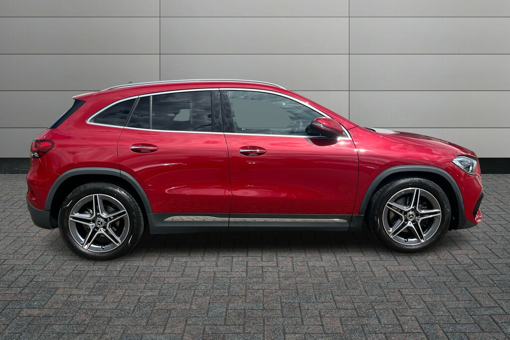 Mercedes-Benz GLA Class Gla 180 Amg Line Premium Plus FT21PRZ Red #4
