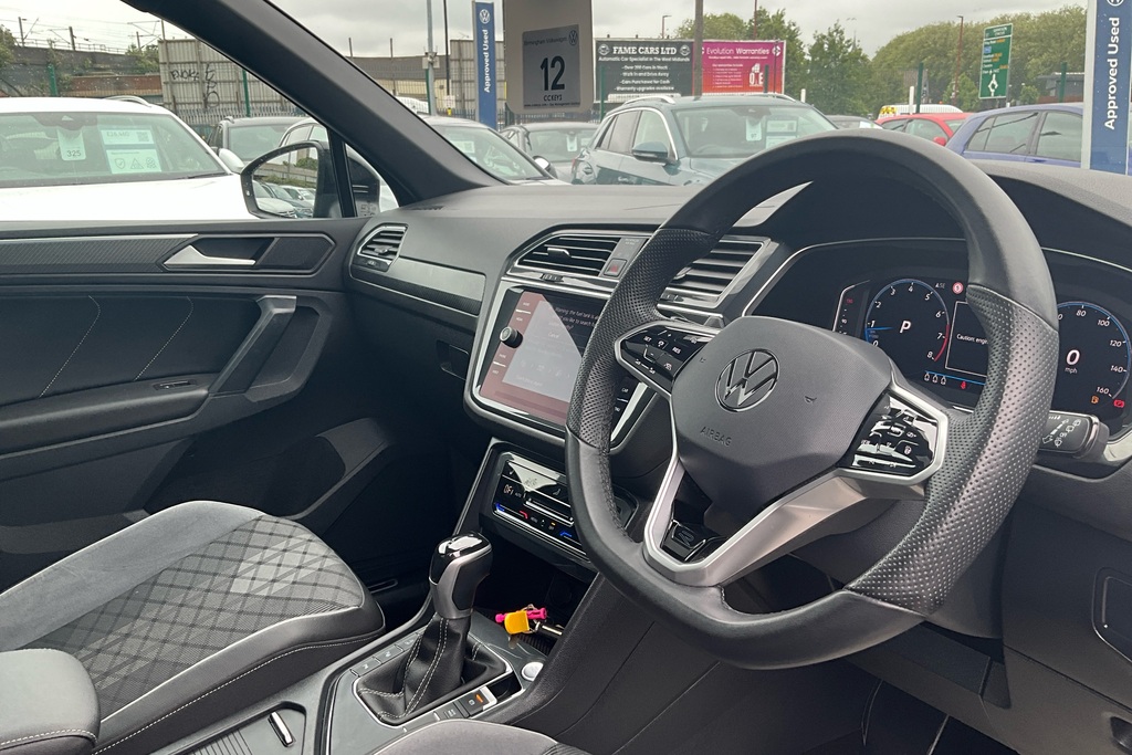Volkswagen Tiguan 1.5 Tsi 150 Black Edition Dsg MK24VKU Black #6