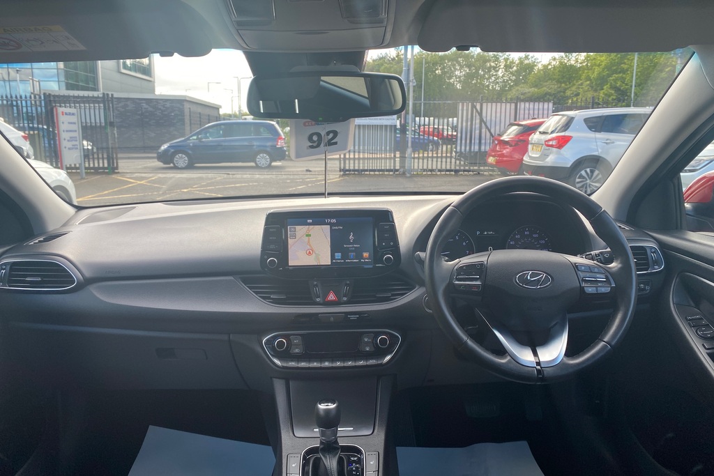Hyundai I30 1.4T Gdi Premium Dct Red #3