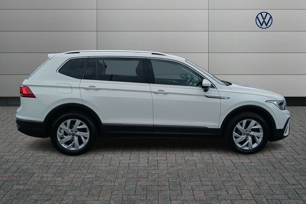 Volkswagen Tiguan Allspace 1.5 Tsi Life EX22JVL White #4