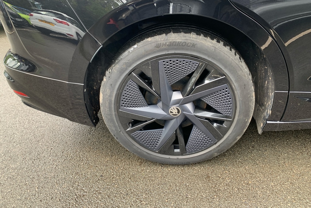Skoda ENYAQ 250Kw Vrs 82Kwh 4X4 PN24XHH Black #5