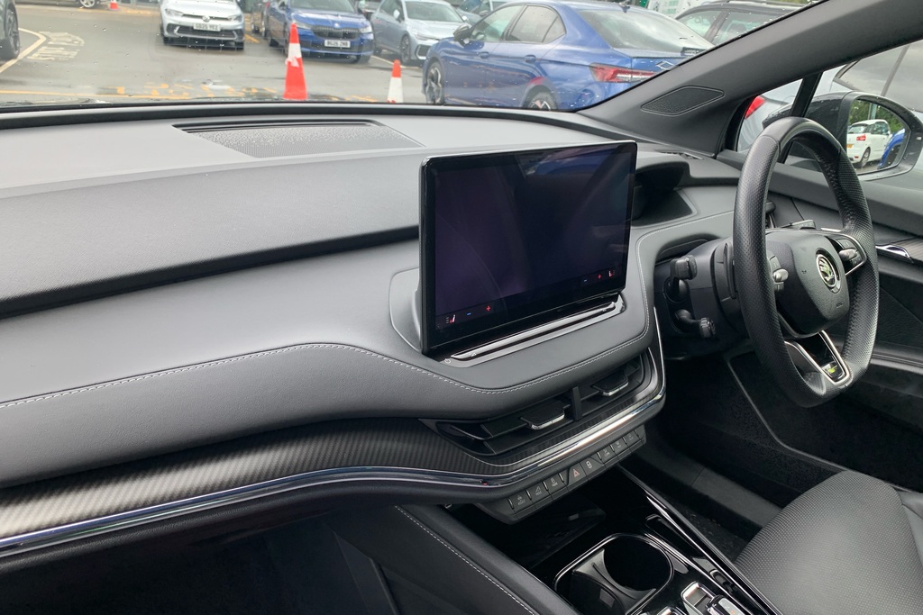 Skoda ENYAQ 250Kw Vrs 82Kwh 4X4 PN24XHH Black #2