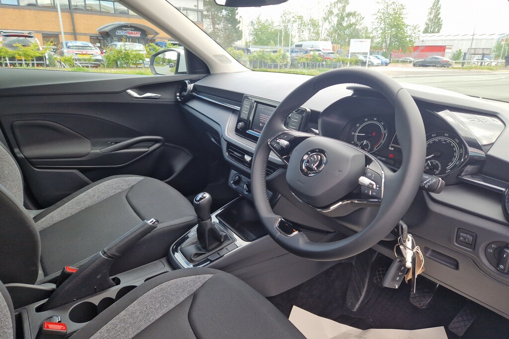 Skoda Fabia 1.0 Tsi Se Comfort White #6
