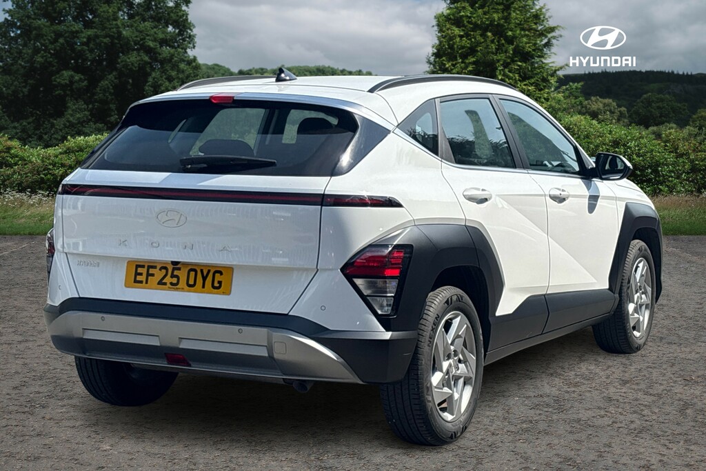 Hyundai Kona Advance EF25OYG White #5