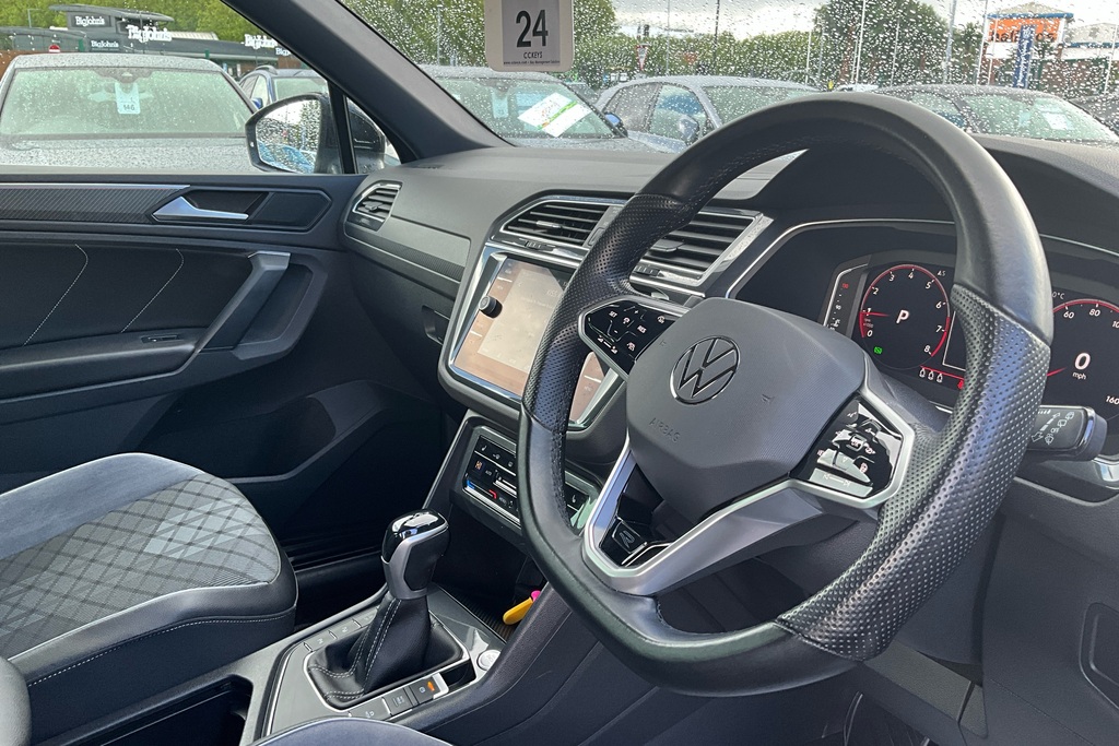 Volkswagen Tiguan 1.5 Tsi 150 R-line Dsg VE72UWO Black #6
