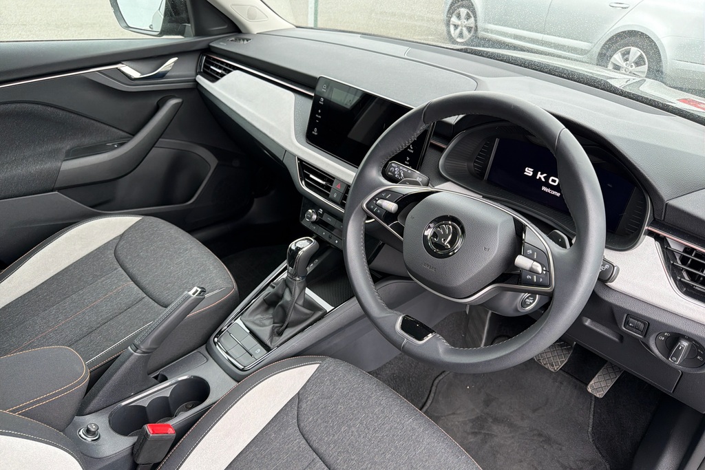 Skoda Kamiq 1.5 Tsi Se L Dsg Black #6