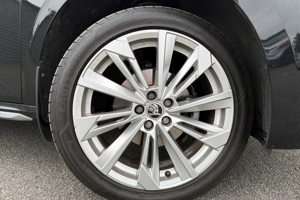 Skoda Kamiq 1.5 Tsi Se L Dsg Black #5