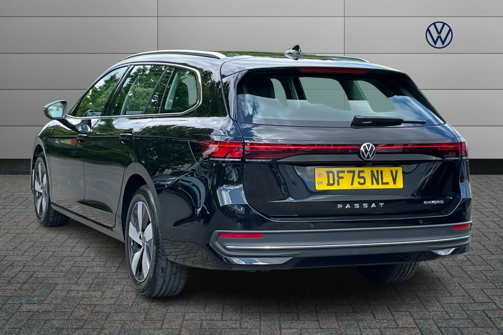Volkswagen Passat 1.5 Tsi Ehybrid Life Dsg DF75NLV Black #3
