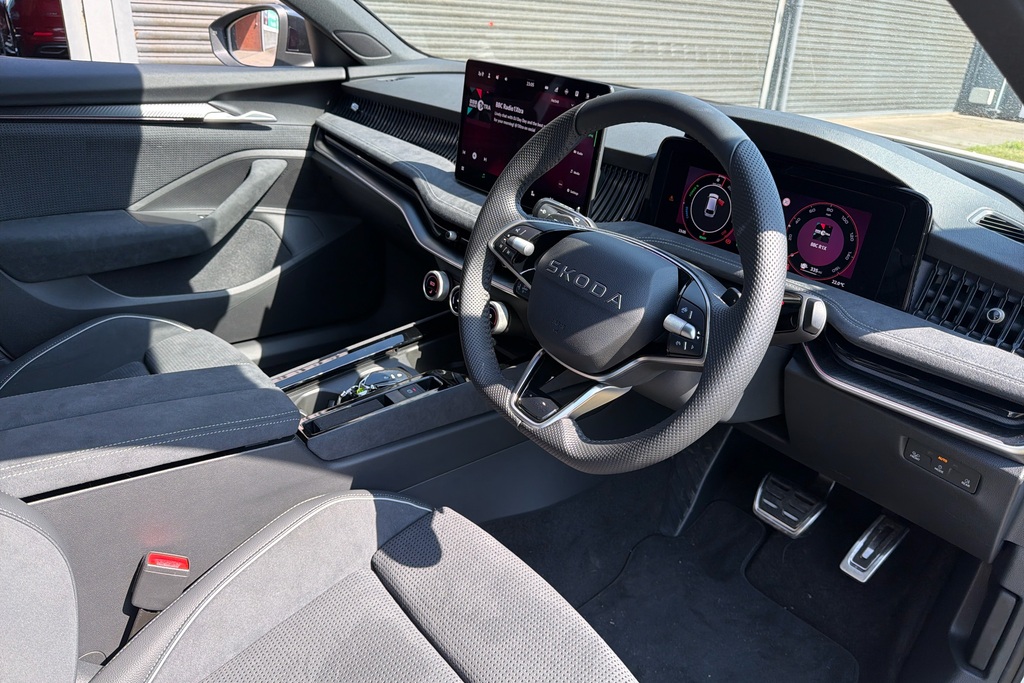 Skoda Superb 1.5 Tsi Iv Sportline Dsg White #6