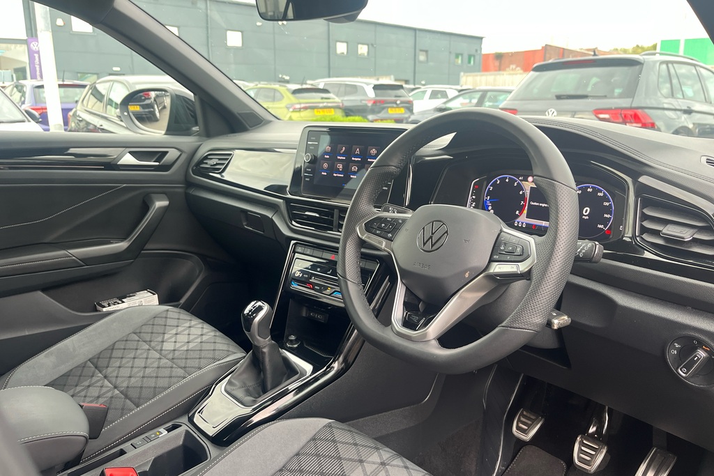 Volkswagen T-Roc 1.5 Tsi Black Edition PK75NEJ Black #6