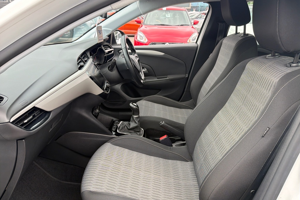 Vauxhall Corsa 1.2 Se DA21XXV White #6
