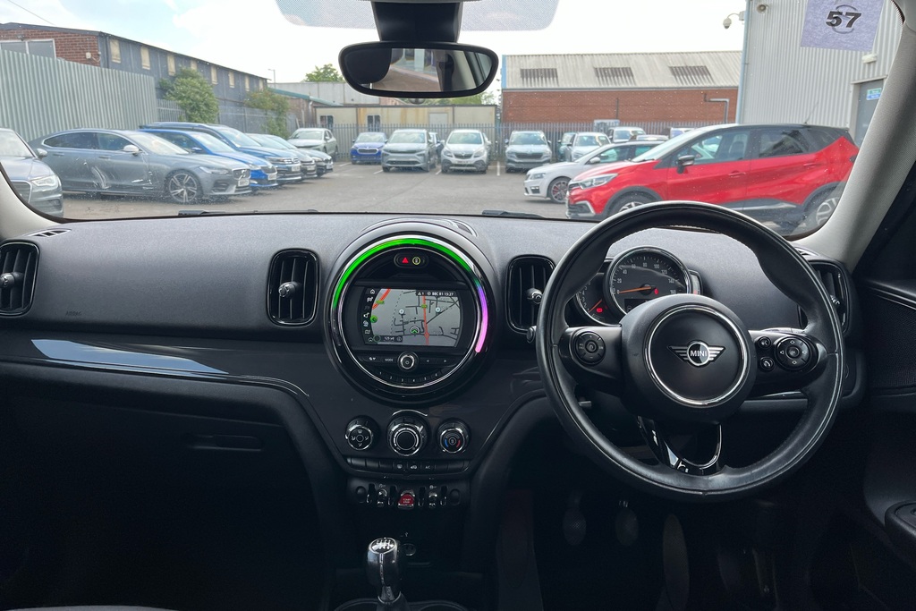 Mini Countryman 1.5 Cooper Classic NK69HXX White #3