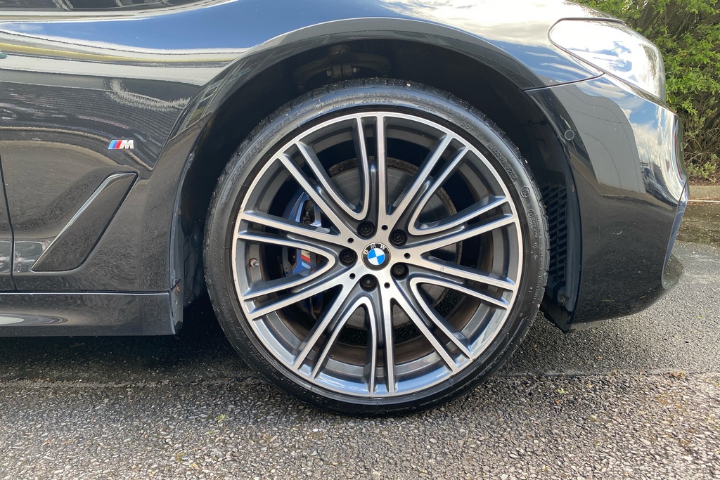 BMW 5 Series 530E Xdrive M Sport YC69RBV Black #5
