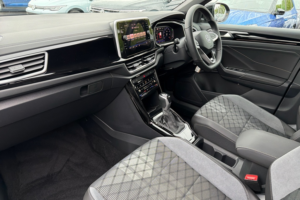 Volkswagen T-Roc 1.5 Tsi R-line Dsg KP75YSF Black #2