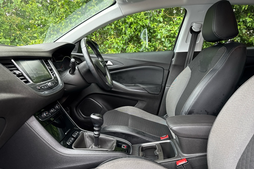 Vauxhall Grandland X 1.2 Turbo Sport Nav RV68JXH Grey #6