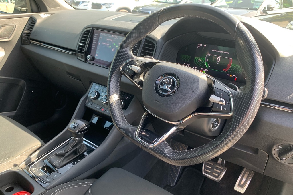Skoda Karoq 2.0 Tsi Sportline 4X4 Dsg White #6