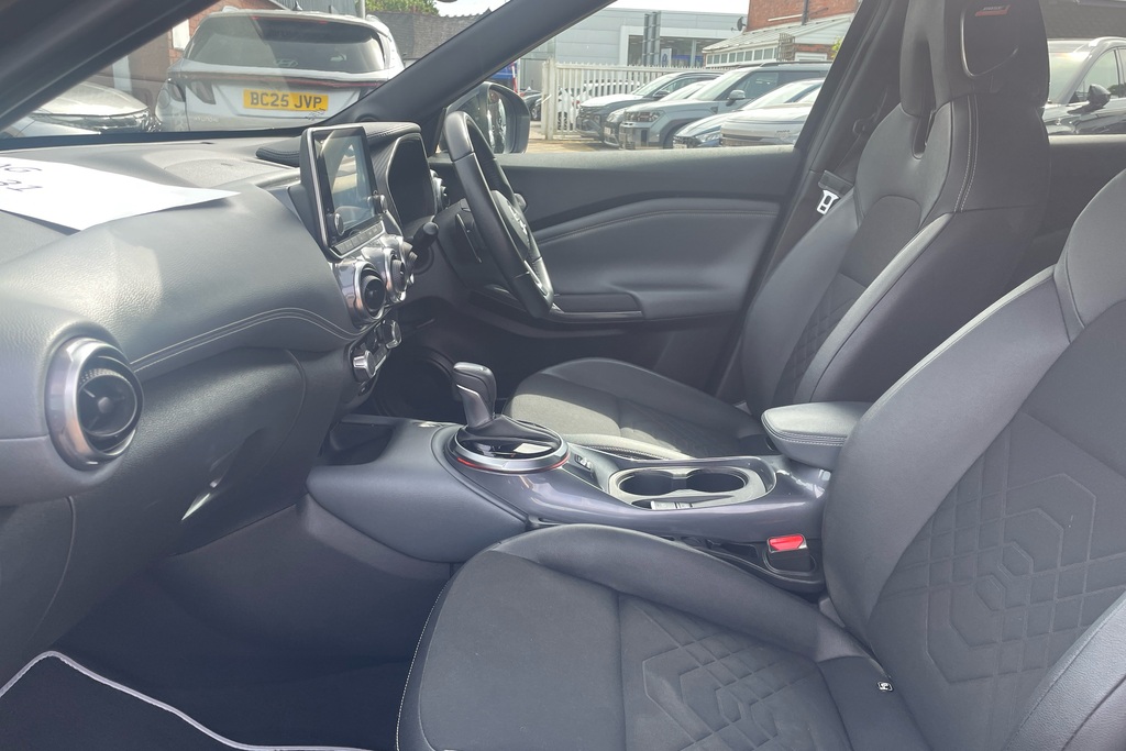 Nissan Juke Dig-t Tekna Dct LX70TBO Black #6
