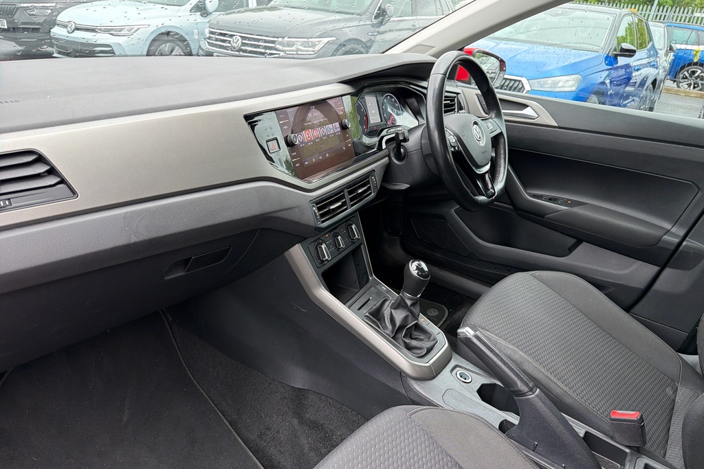 Volkswagen Polo 1.0 Tsi 95 Match VO70YGE Red #2