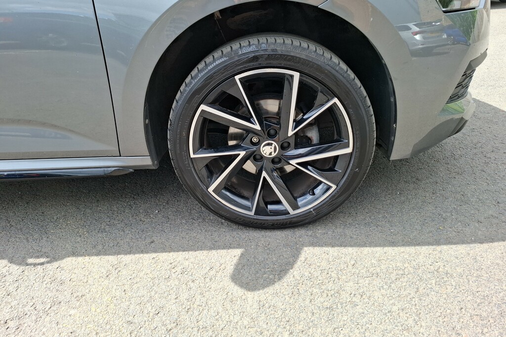 Skoda Kamiq 1.0 Tsi 110 Monte Carlo Dsg YD23MFK Grey #5
