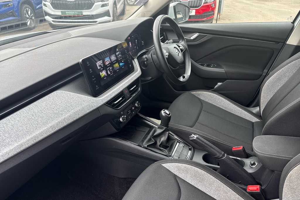 Skoda Kamiq 1.0 Tsi Se Edition SM74MVN White #2