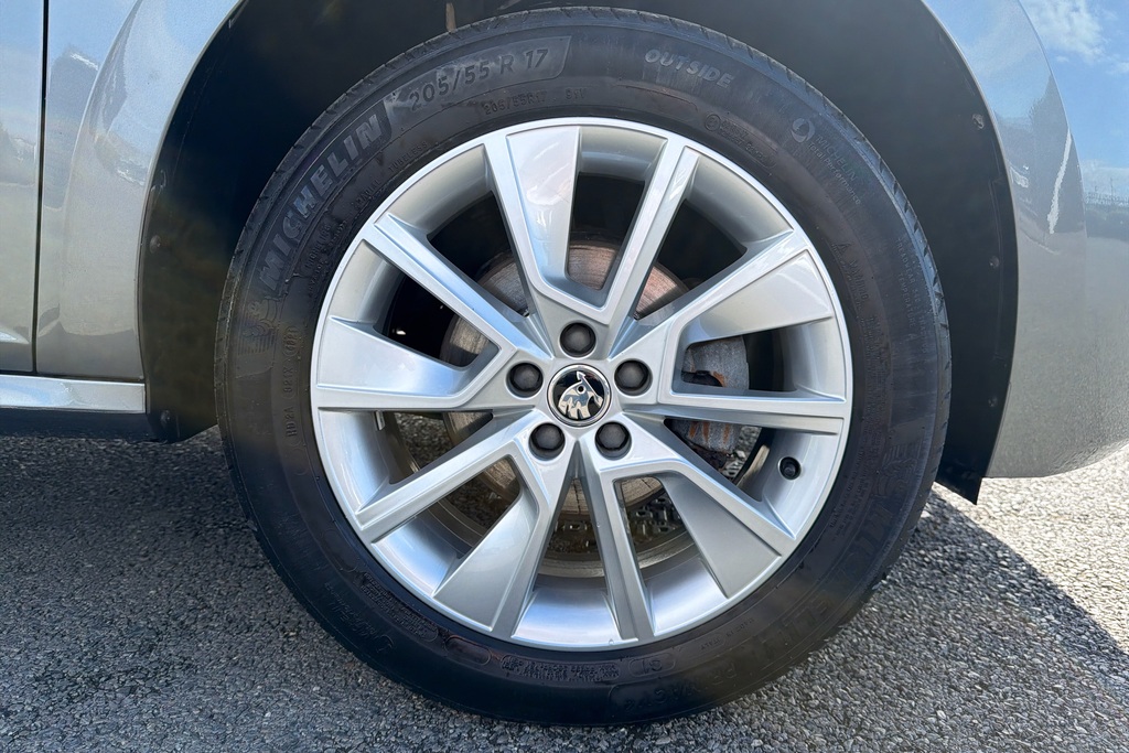 Skoda Kamiq 1.5 Tsi Se Dsg Grey #5