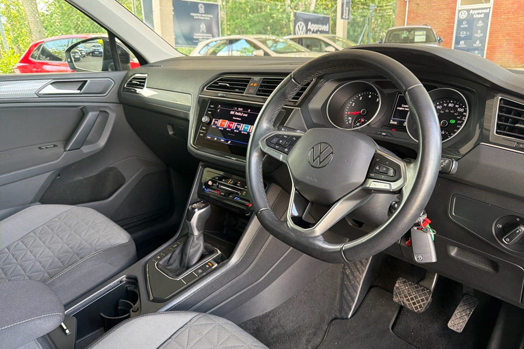 Volkswagen Tiguan 1.5 Tsi 150 Life Dsg KN22KMG Grey #6
