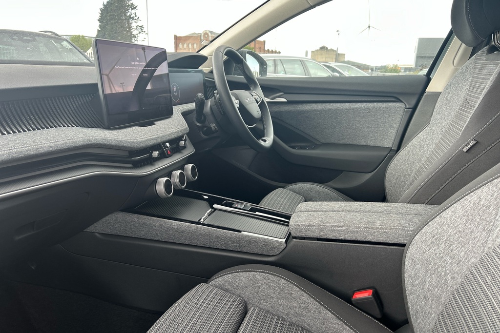 Skoda Superb 2.0 Tdi Se Technology Dsg KM25BMZ Black #2